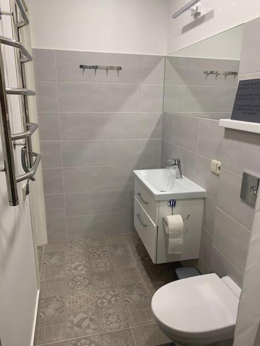 Cozy Apartment In Кармелава Экстерьер фото