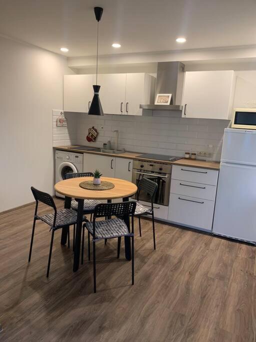 Cozy Apartment In Кармелава Экстерьер фото